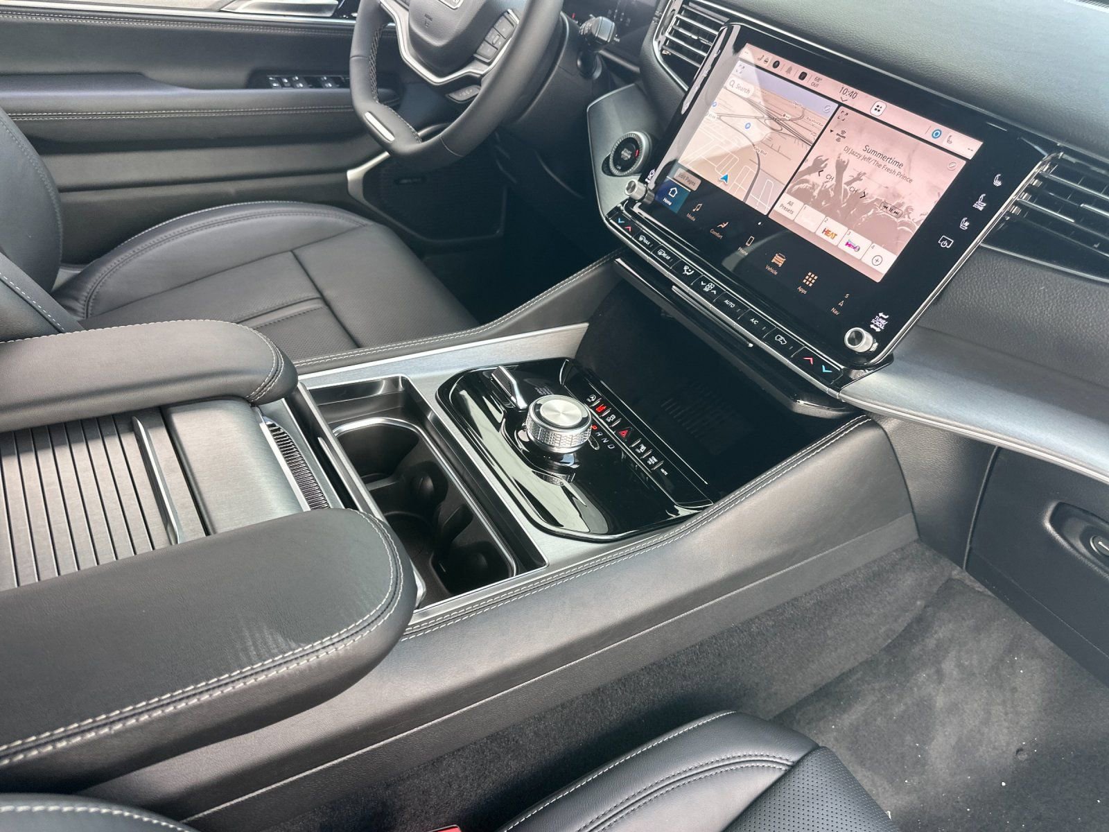 New 2026 Jeep Grand Wagoneer Limited AWD/4WD image 17