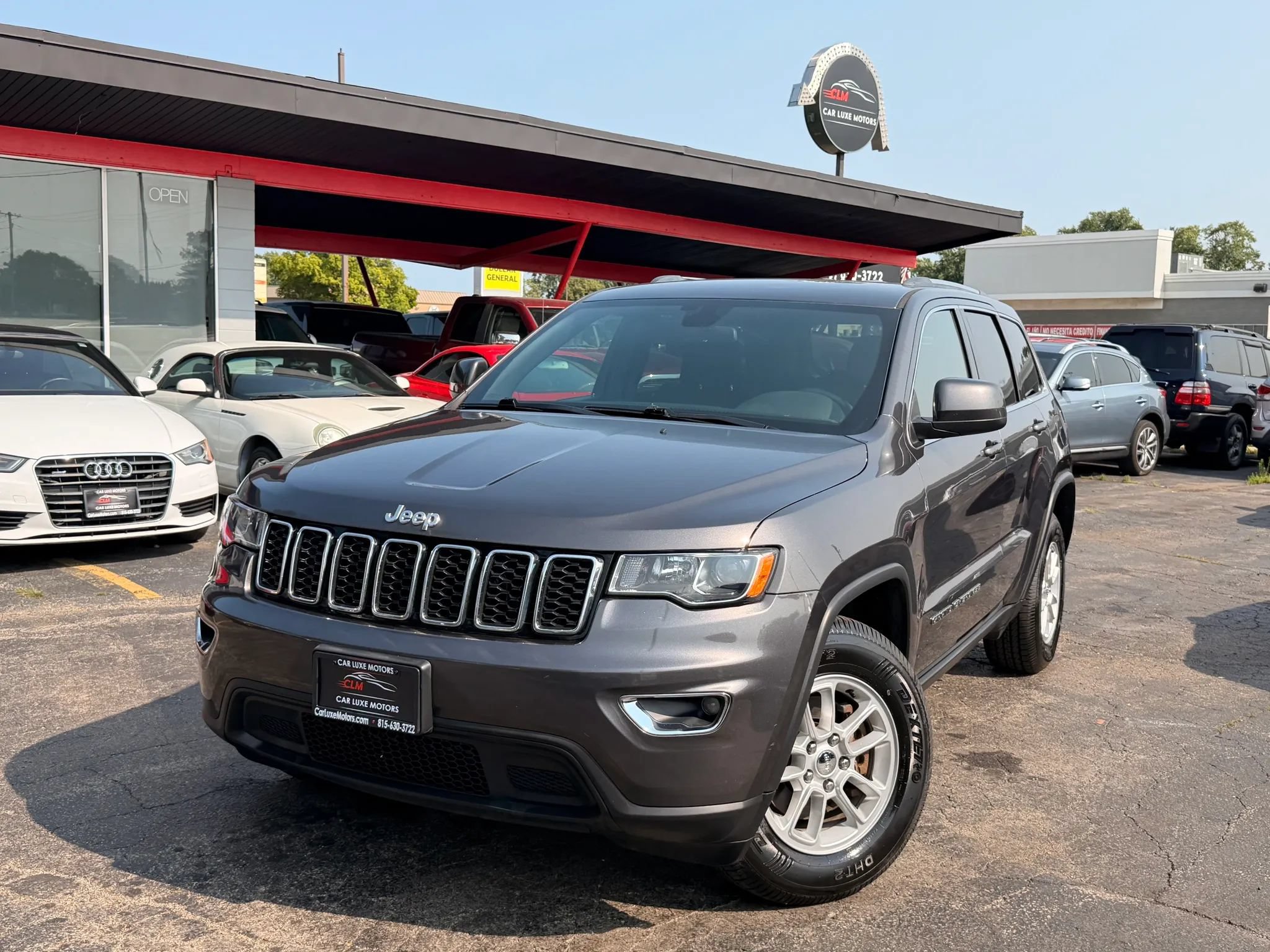 Used 2018 Jeep Grand Cherokee Laredo AWD/4WD image 1