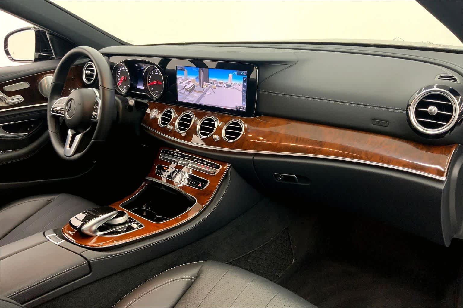 Used 2019 Mercedes-Benz E 300 4MATIC image 10