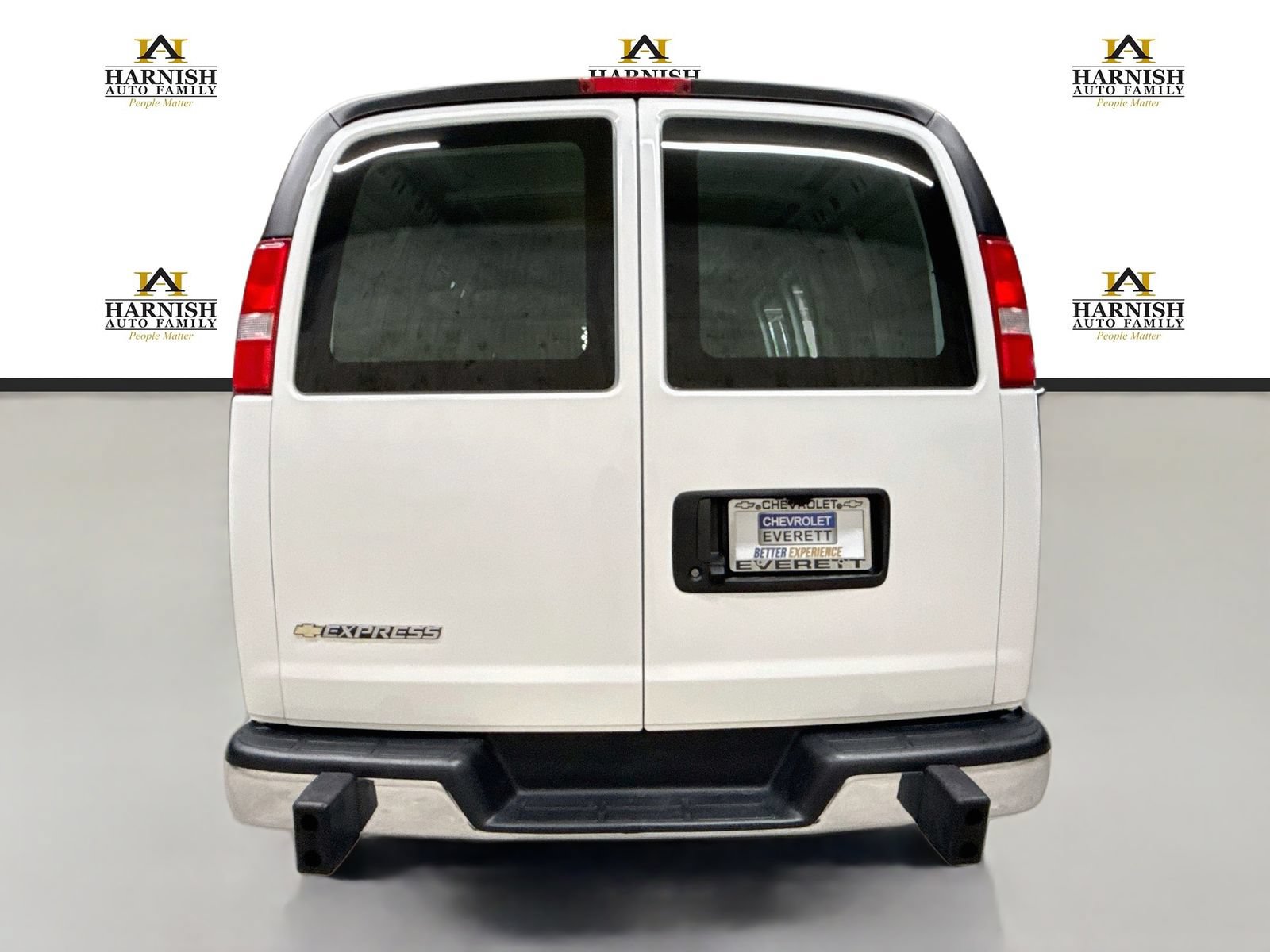 Used 2025 Chevrolet Express 2500 w/ Driver Convenience Package RWD image 7