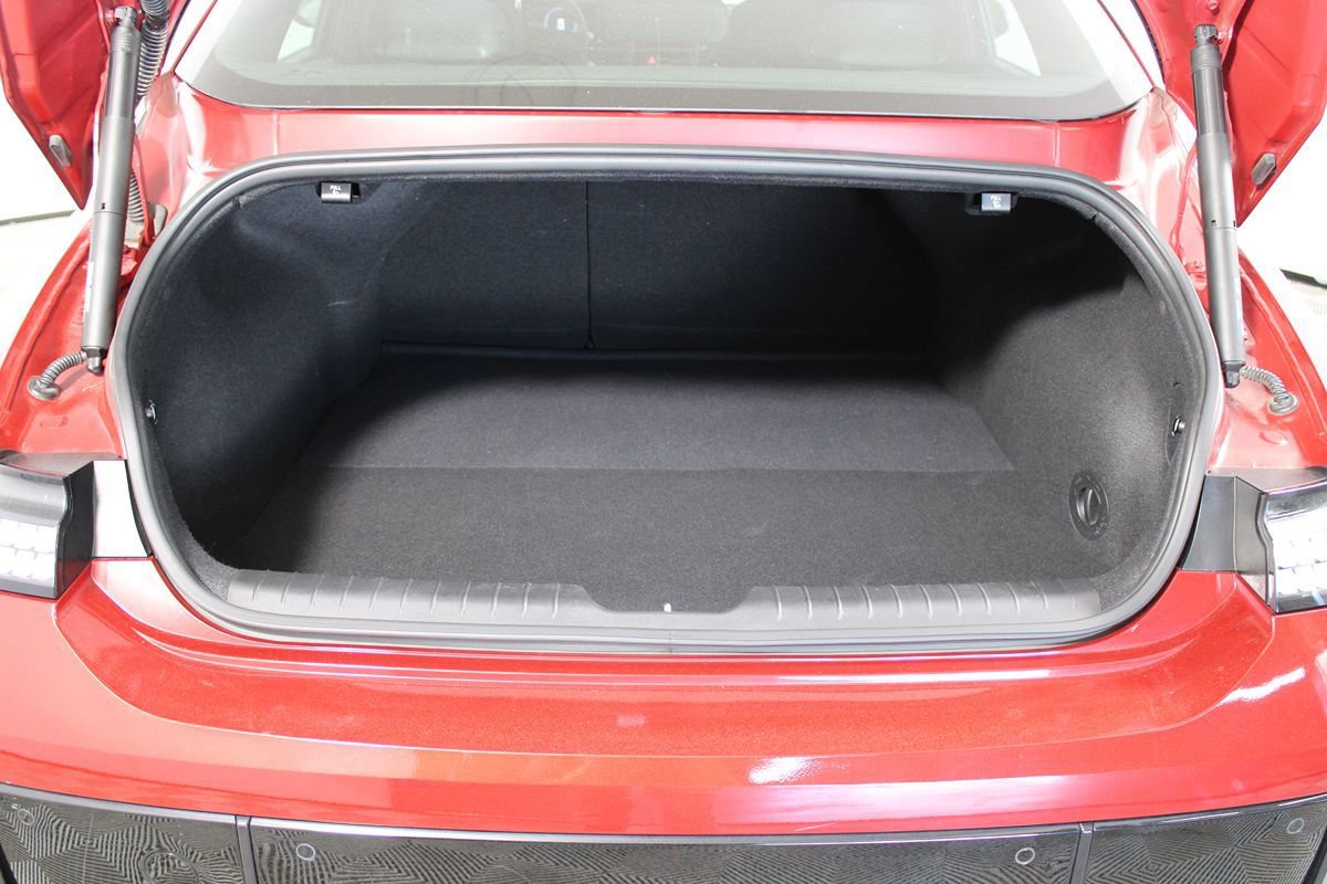 Used 2024 Hyundai Ioniq 6 SE RWD image 24