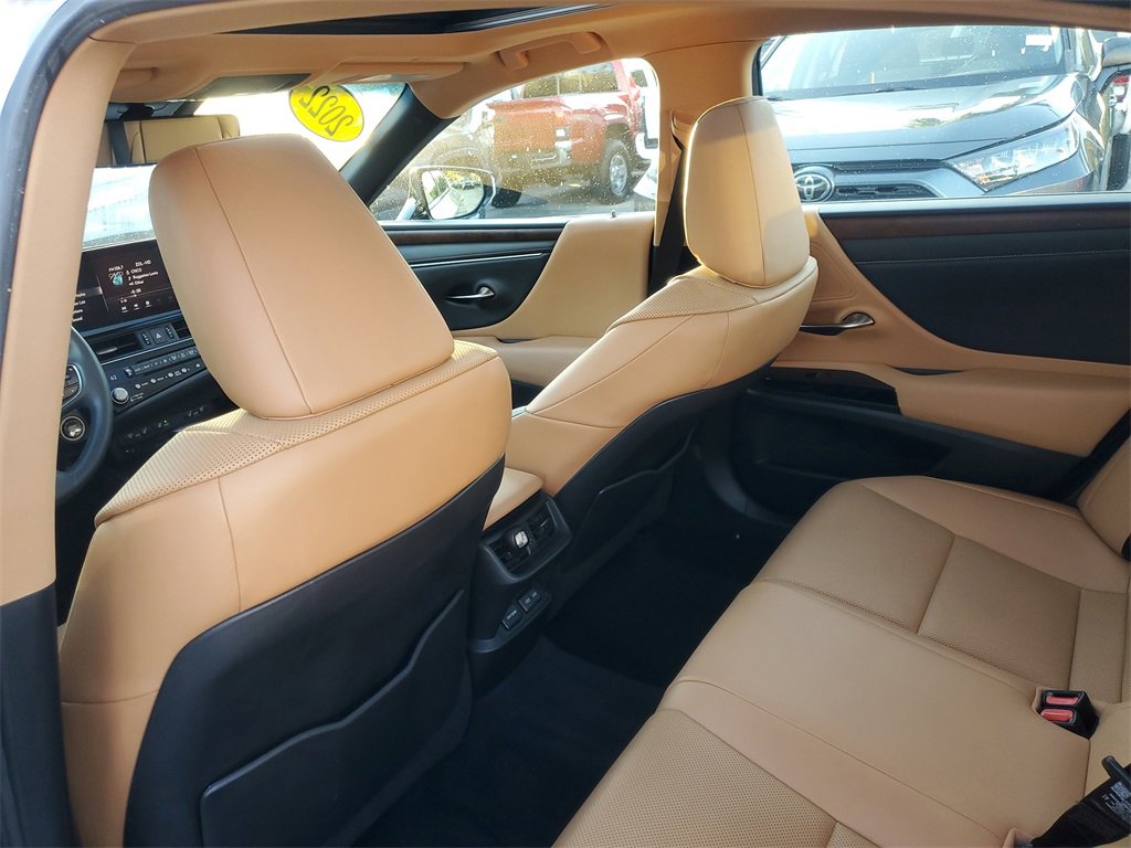 Used 2022 Lexus ES 350 w/ Premium Package image 10