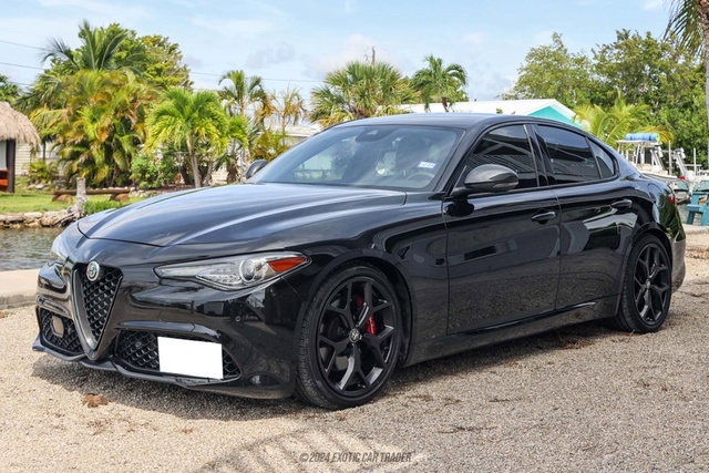 Used 2020 Alfa Romeo Giulia w/ Quick Order Package 22K Sport image 15