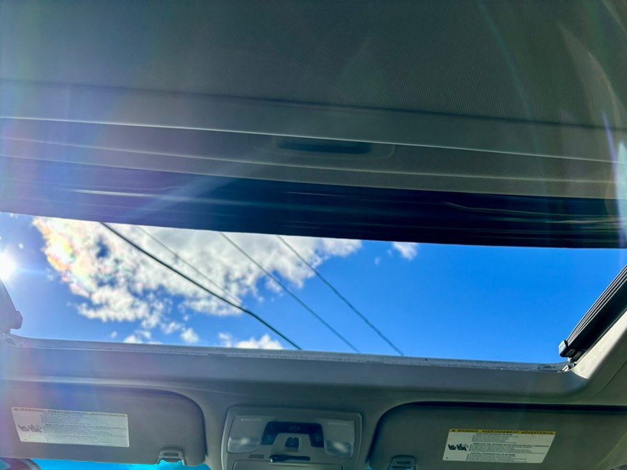 Used 2017 Toyota Sienna XLE w/ XLE Navigation Package image 27