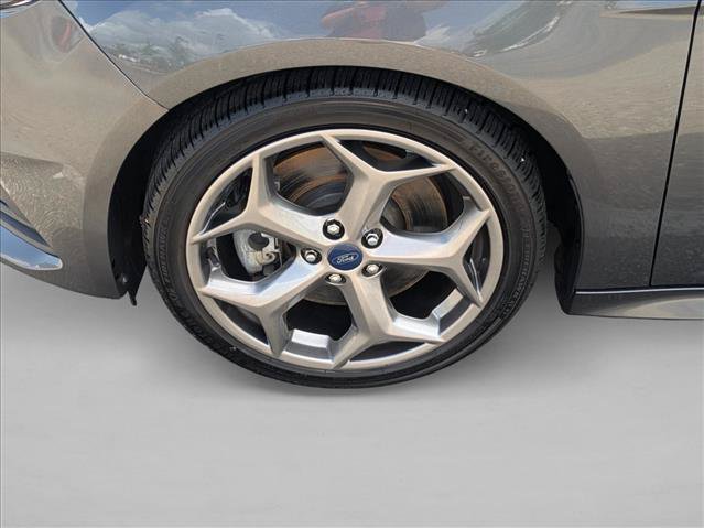 Used 2018 Ford Focus ST FWD image 21