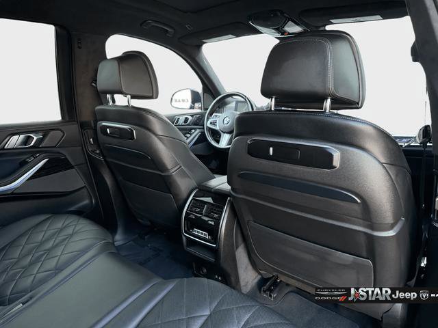Used 2025 BMW X7 xDrive40i w/ M Sport Package image 30