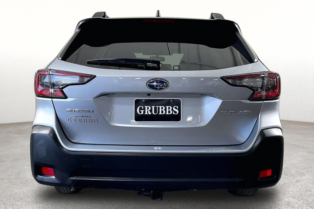 Used 2025 Subaru Outback Premium AWD/4WD image 5
