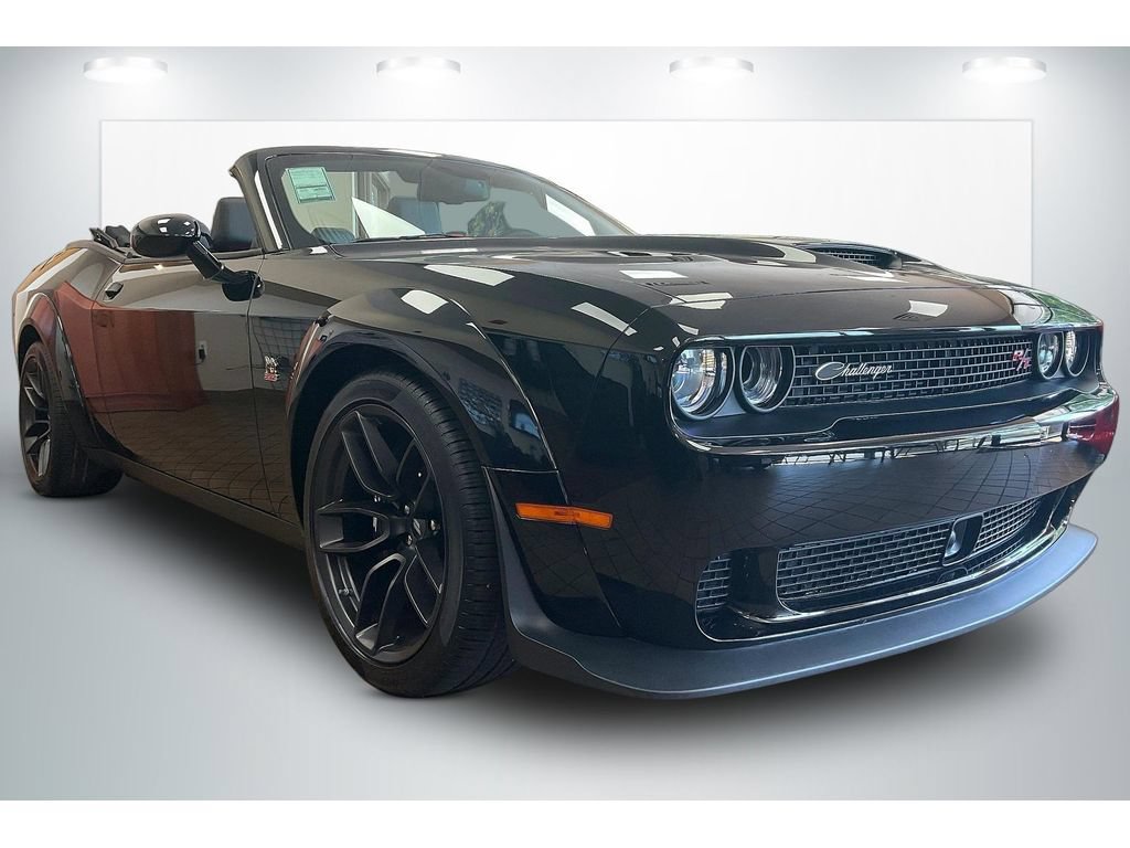 New 2023 Dodge Challenger R/T Scat Pack RWD image 1