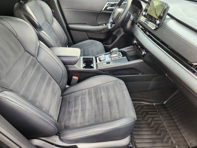 Used 2024 Mitsubishi Outlander AWD image 10