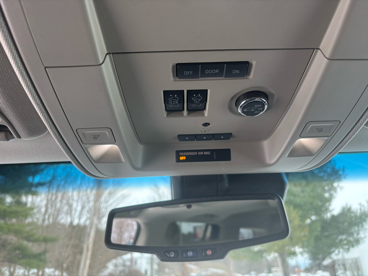 Used 2018 Chevrolet Tahoe LT image 30