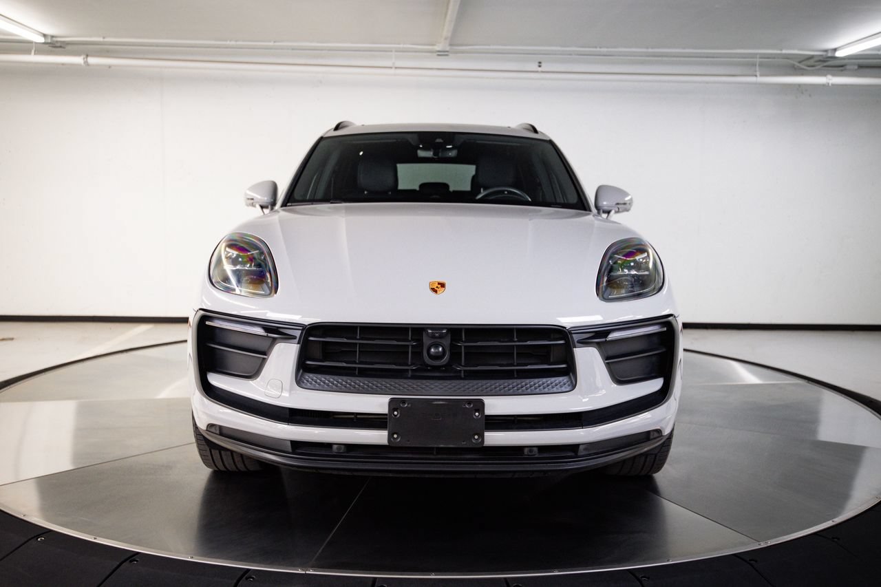 Certified 2023 Porsche Macan AWD/4WD image 10