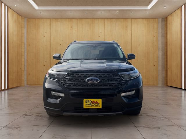 Used 2022 Ford Explorer XLT w/ Equipment Group 202A AWD/4WD image 2