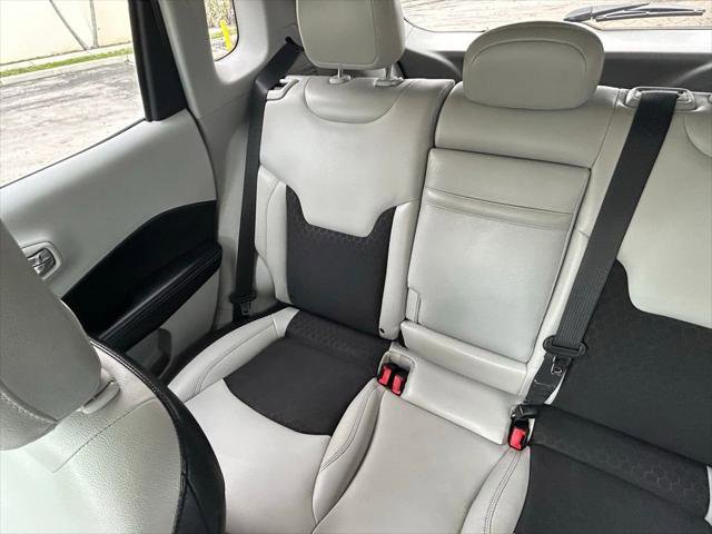 Certified 2019 Jeep Compass Latitude image 12