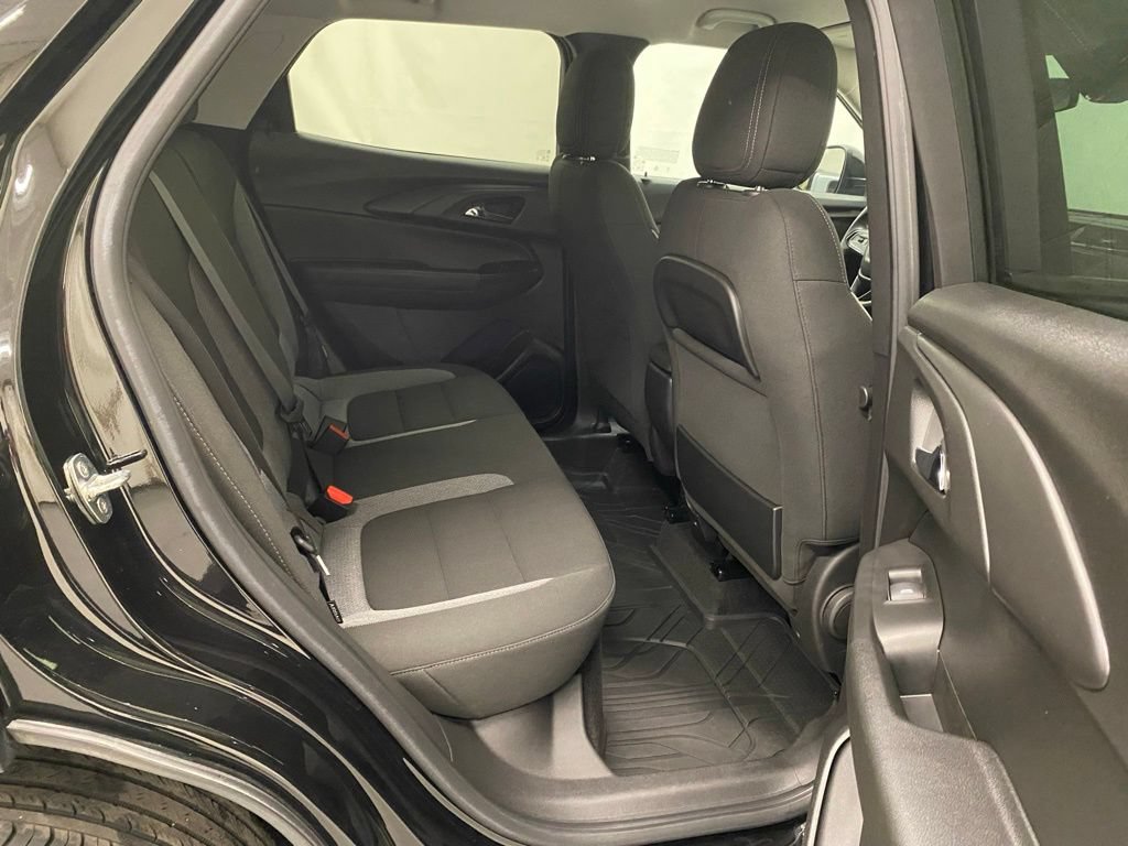 Used 2023 Chevrolet TrailBlazer LT FWD image 17