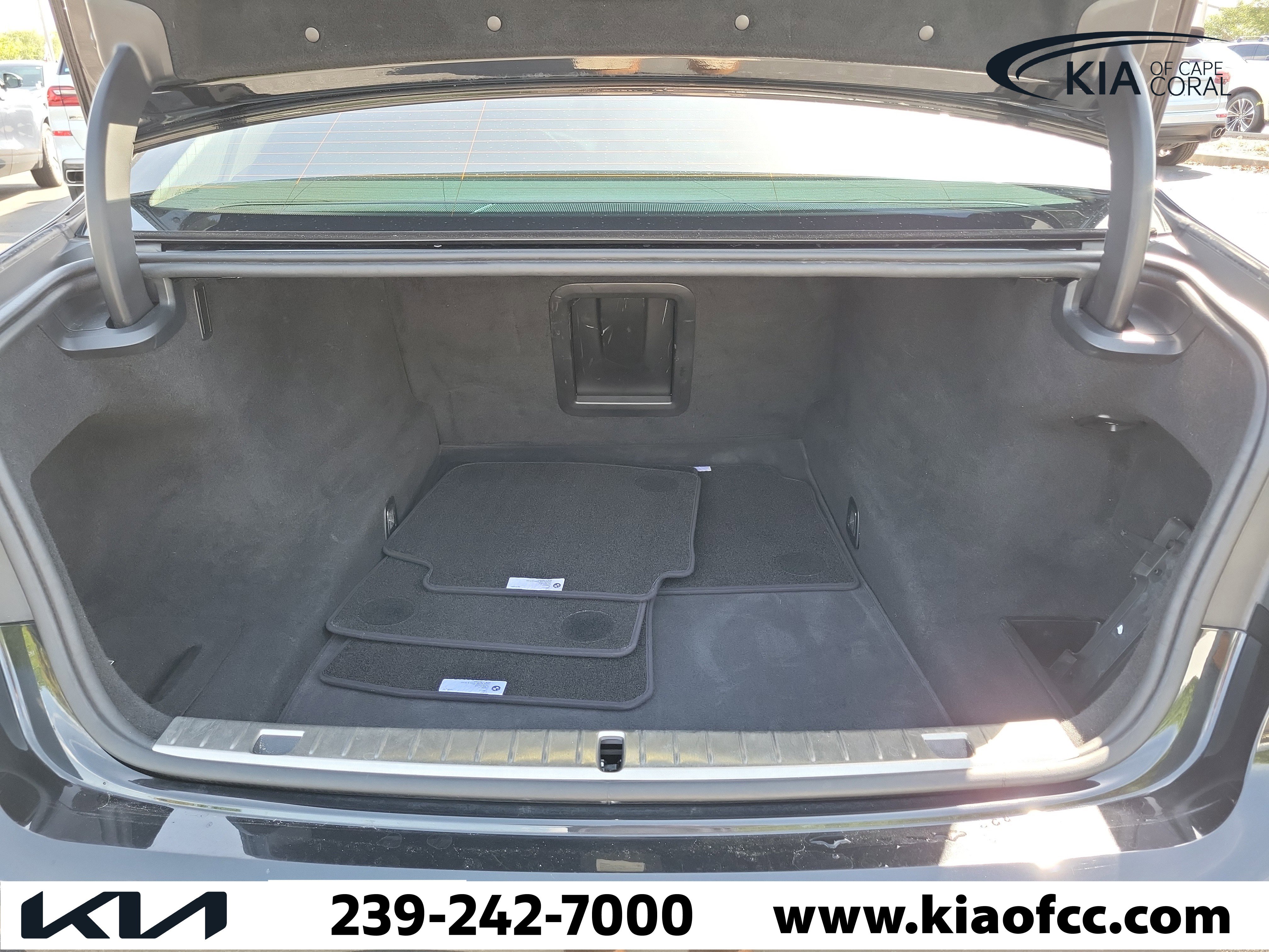 Used 2021 BMW 750i xDrive w/ Luxury Rear Seating Package image 10