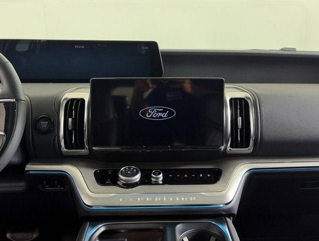 New 2025 Ford Expedition Max Platinum w/ Driver's Package AWD/4WD image 13