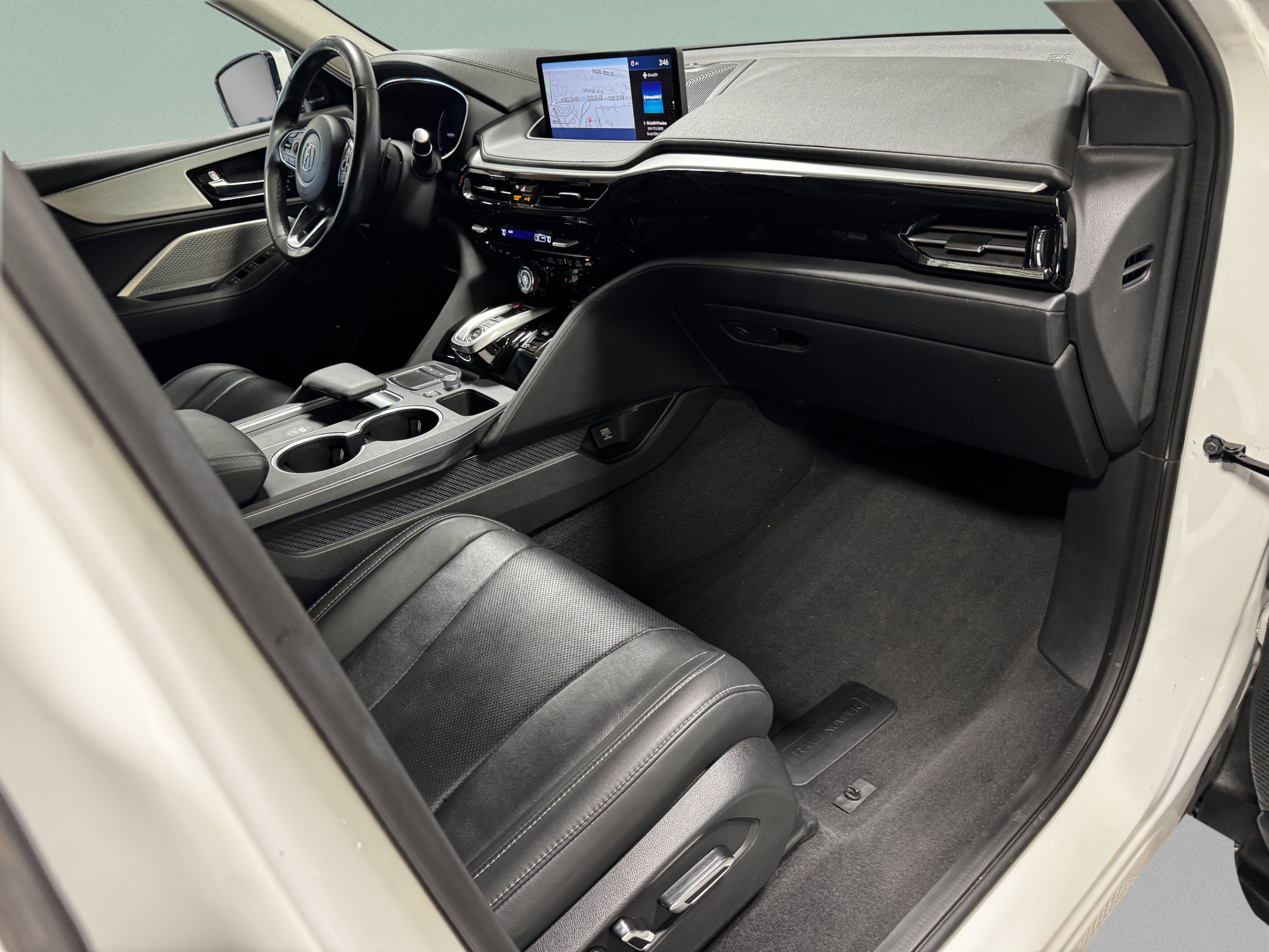 Certified 2023 Acura MDX w/ Technology Package AWD/4WD image 11