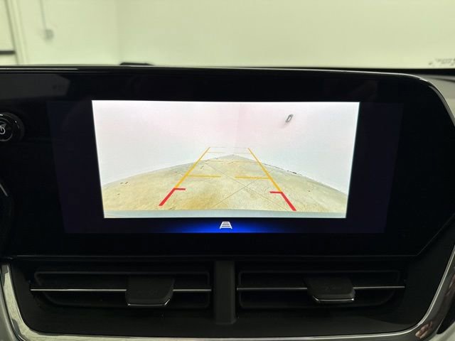 Used 2024 Chevrolet Trax LT w/ Driver Confidence Package FWD image 34