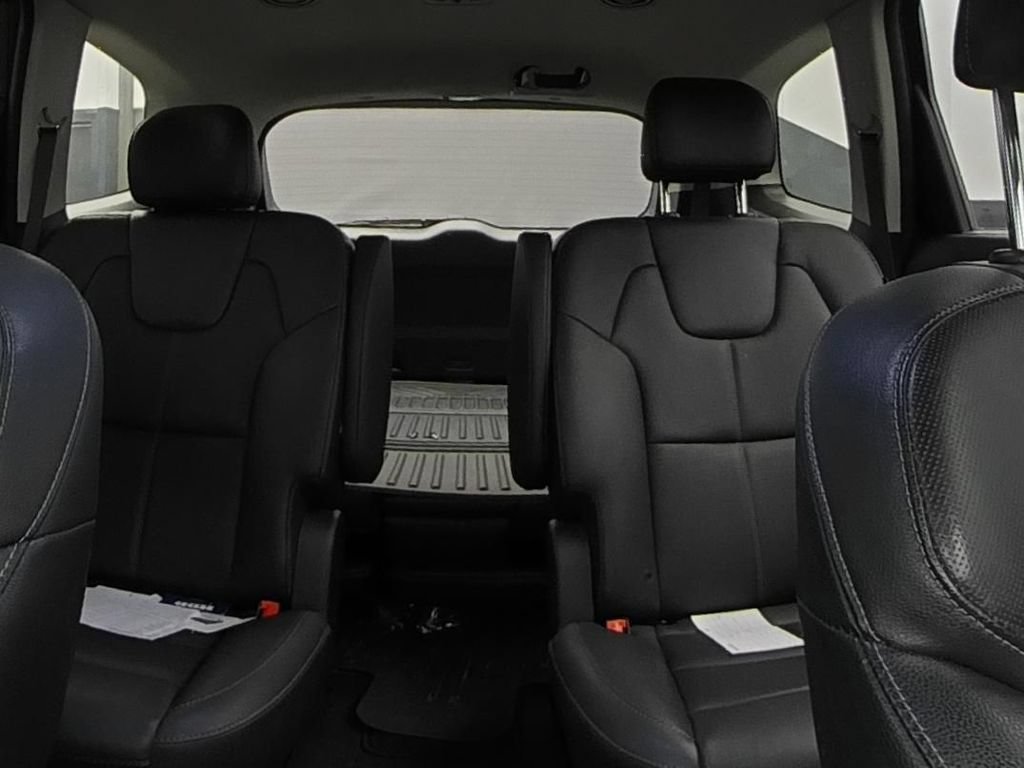 Used 2023 Kia Telluride EX w/ EX Captain's Chair Package FWD image 10