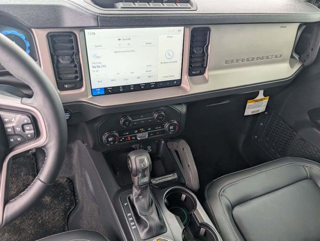 New 2025 Ford Bronco Outer Banks w/ Sasquatch Package image 39
