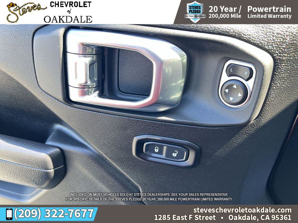 Used 2025 Jeep Wrangler Unlimited Rubicon AWD/4WD image 26