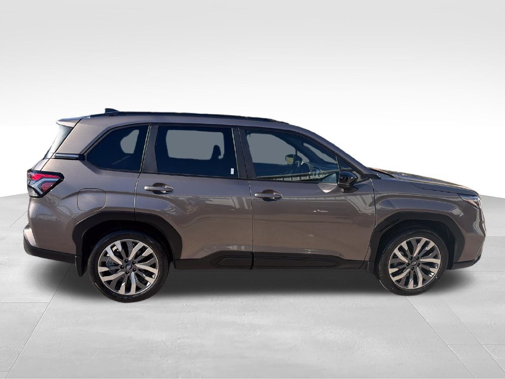 Used 2025 Subaru Forester Touring w/ Popular Package - Touring AWD/4WD image 6