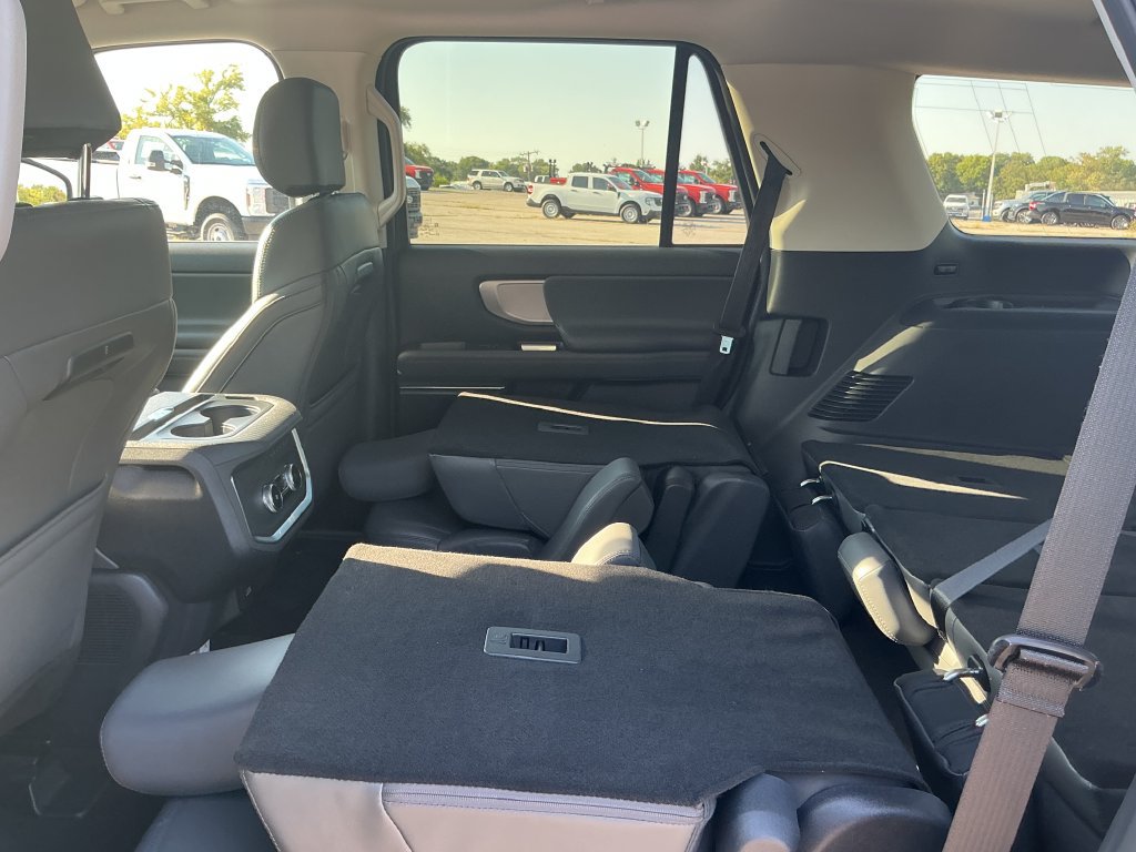 New 2026 Ford Expedition Active AWD/4WD image 14