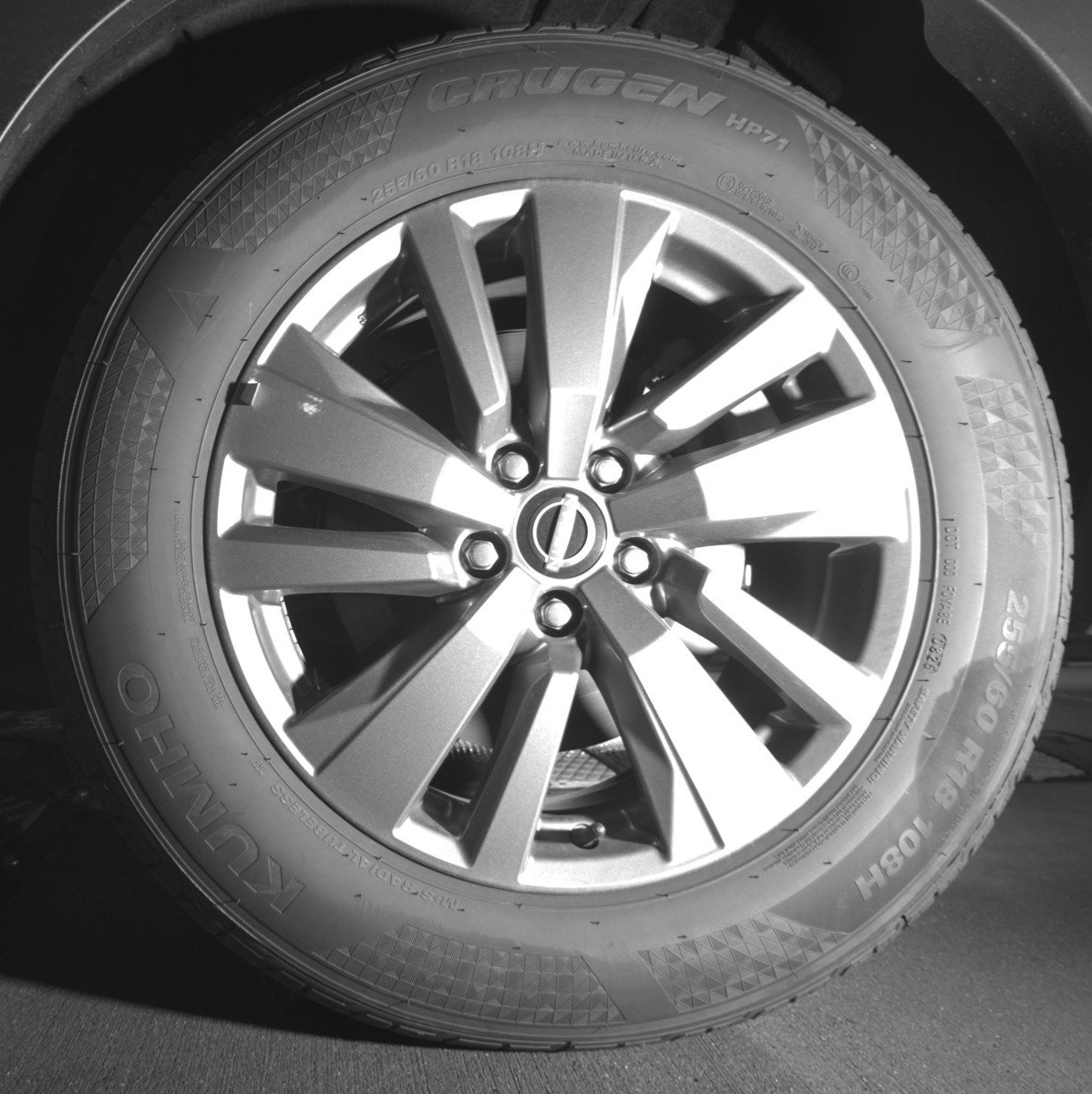 Used 2025 Nissan Pathfinder SV FWD image 14