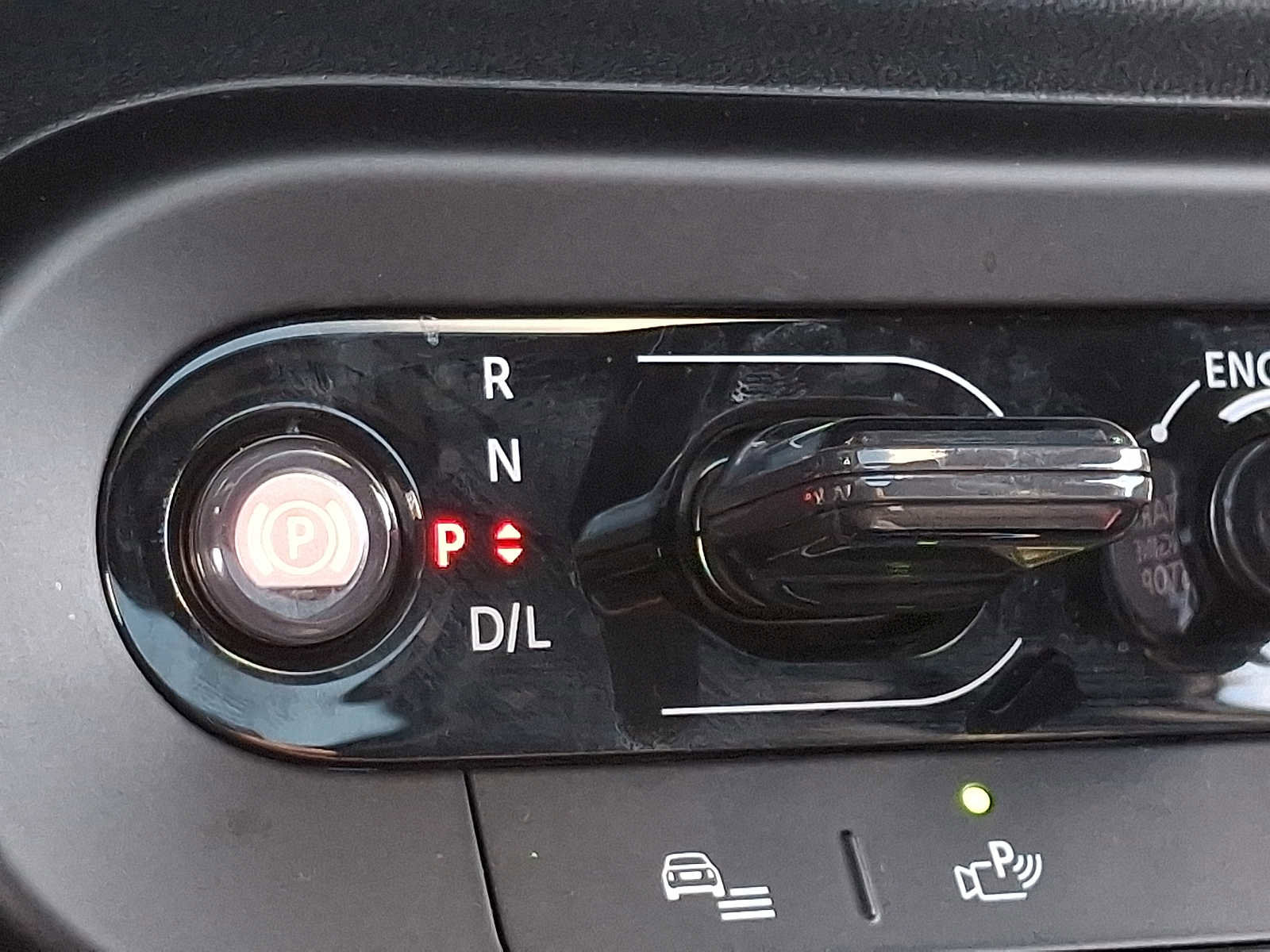 Used 2025 MINI Cooper 2-Door Hardtop image 15