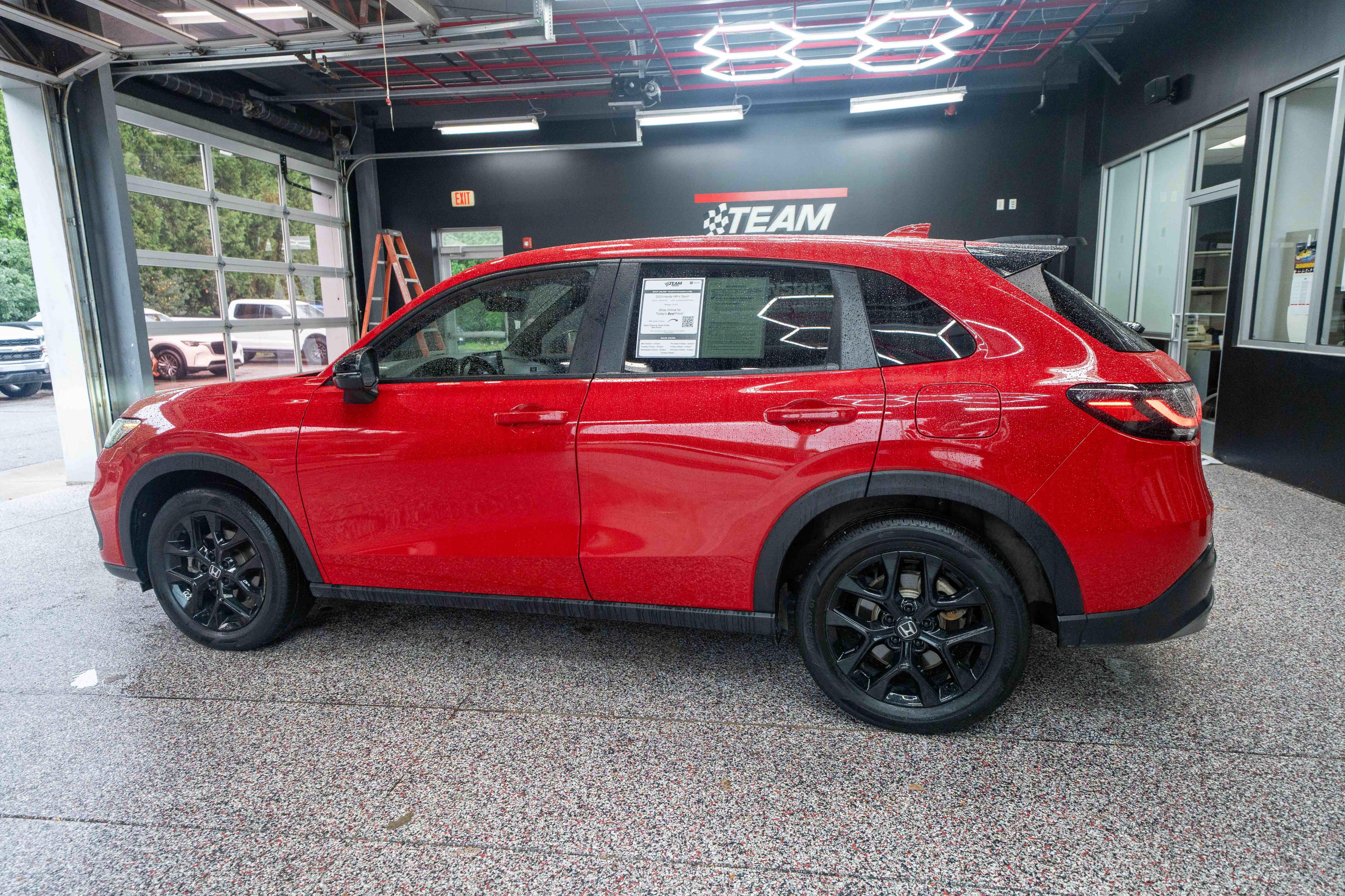 Used 2025 Honda HR-V Sport image 2