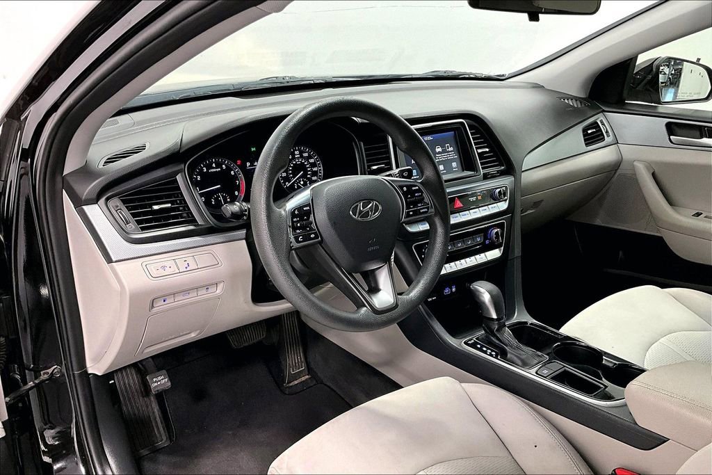 Used 2018 Hyundai Sonata SE image 16