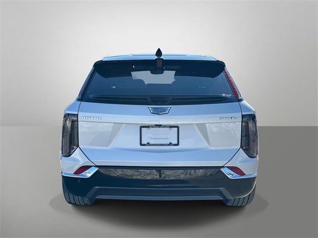 Used 2025 Cadillac Optiq Luxury 2 image 27