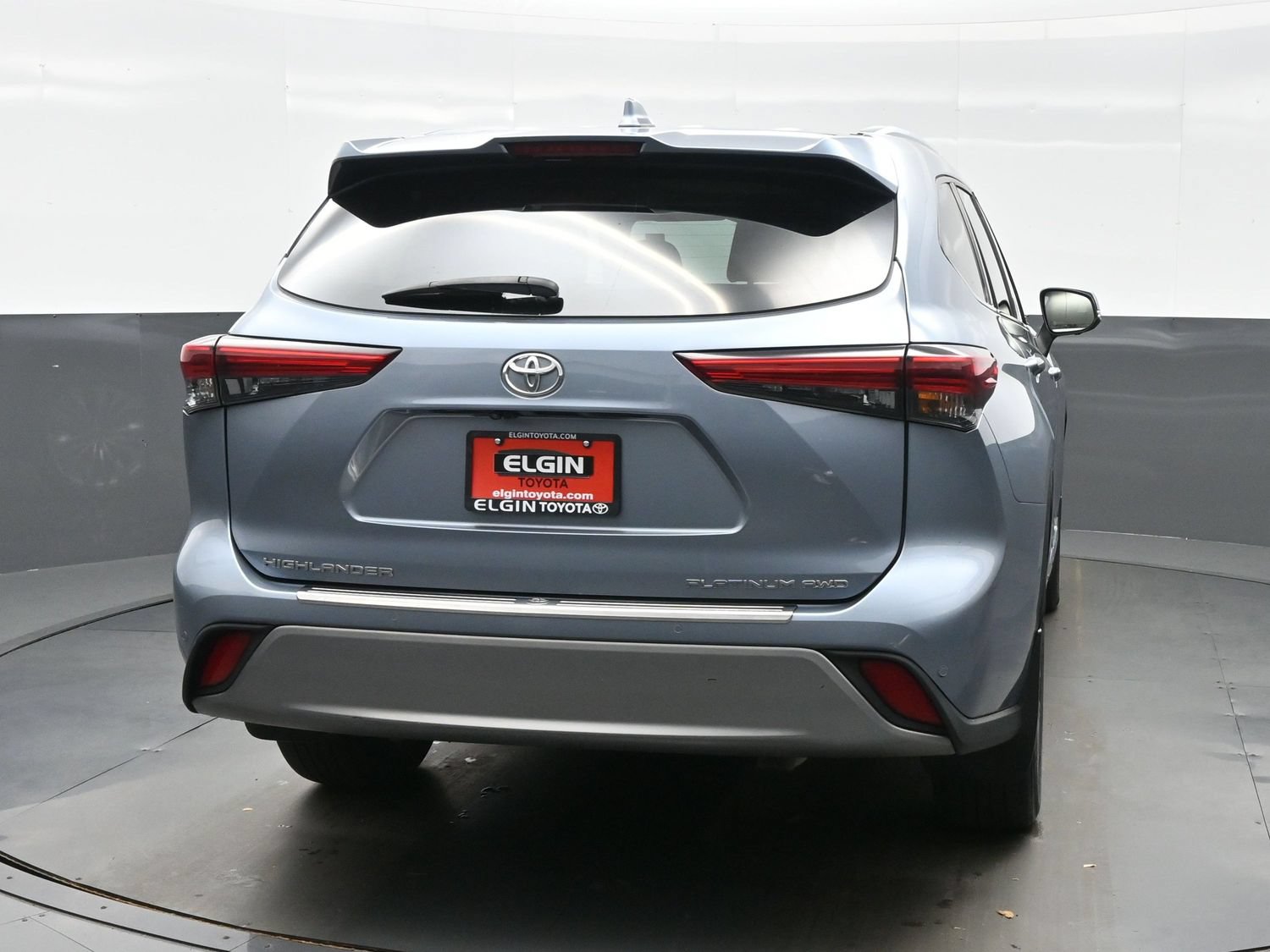 Used 2023 Toyota Highlander Platinum AWD/4WD image 5