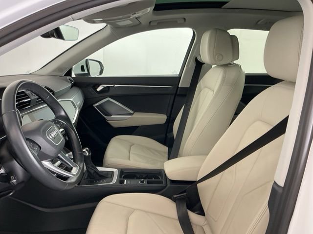 Used 2022 Audi Q3 2.0T Premium Plus w/ Premium Plus Package image 14