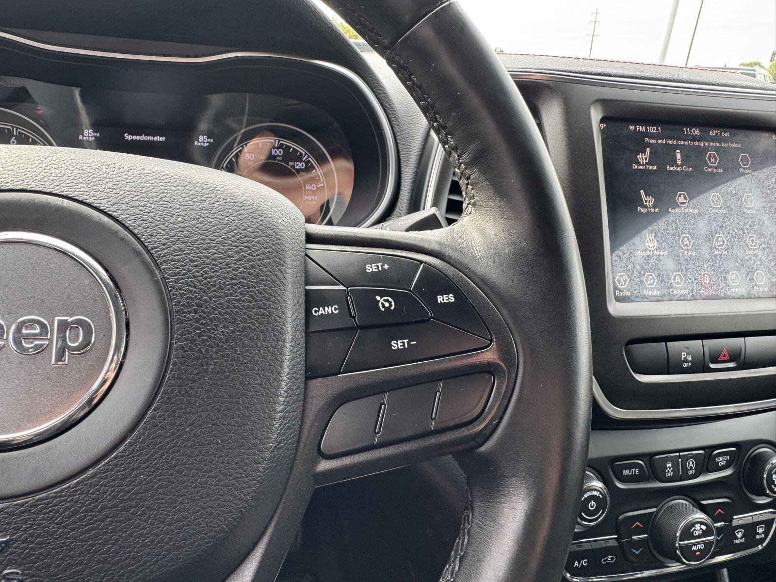 Used 2019 Jeep Cherokee Trailhawk w/ Cold Weather Group AWD/4WD image 19