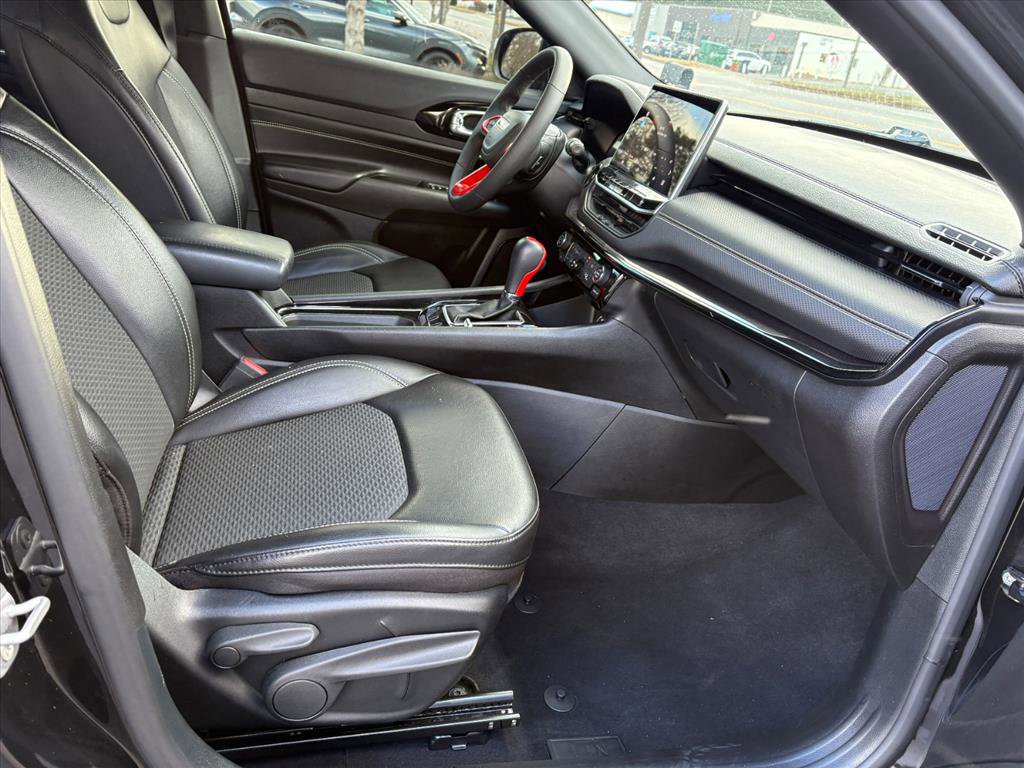 Used 2023 Jeep Compass Altitude image 15