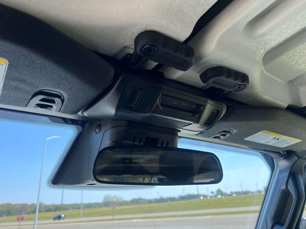 Used 2025 Jeep Wrangler Sahara image 24