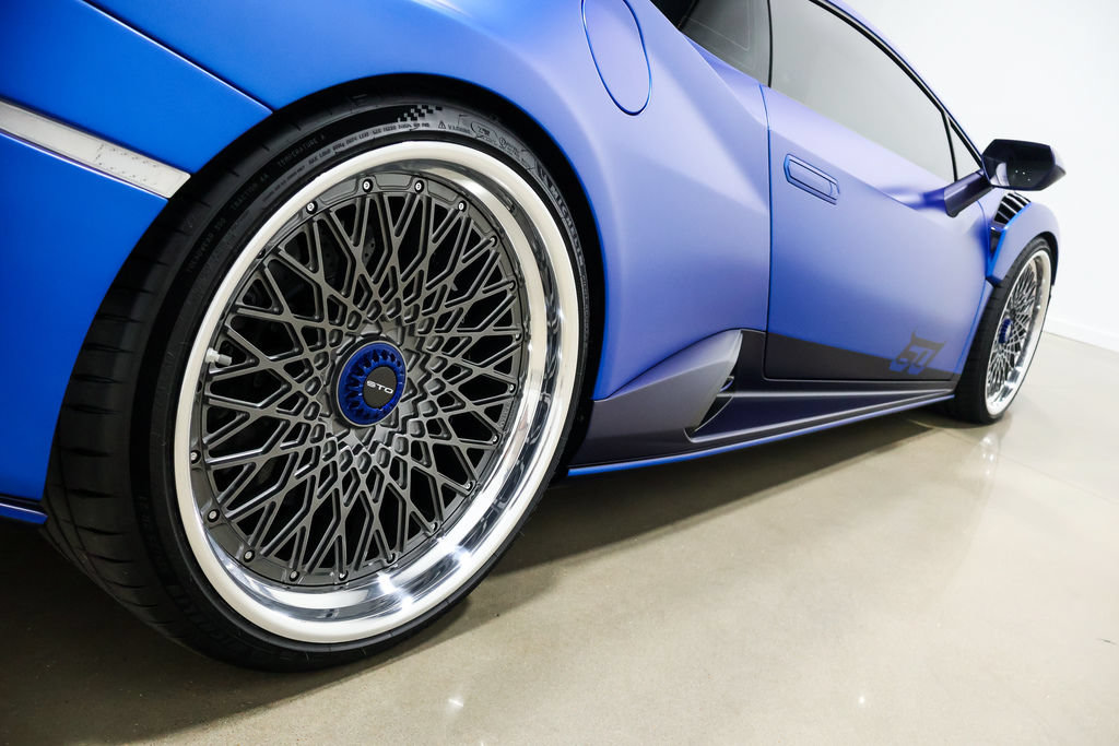 Used 2023 Lamborghini Huracan STO RWD image 33