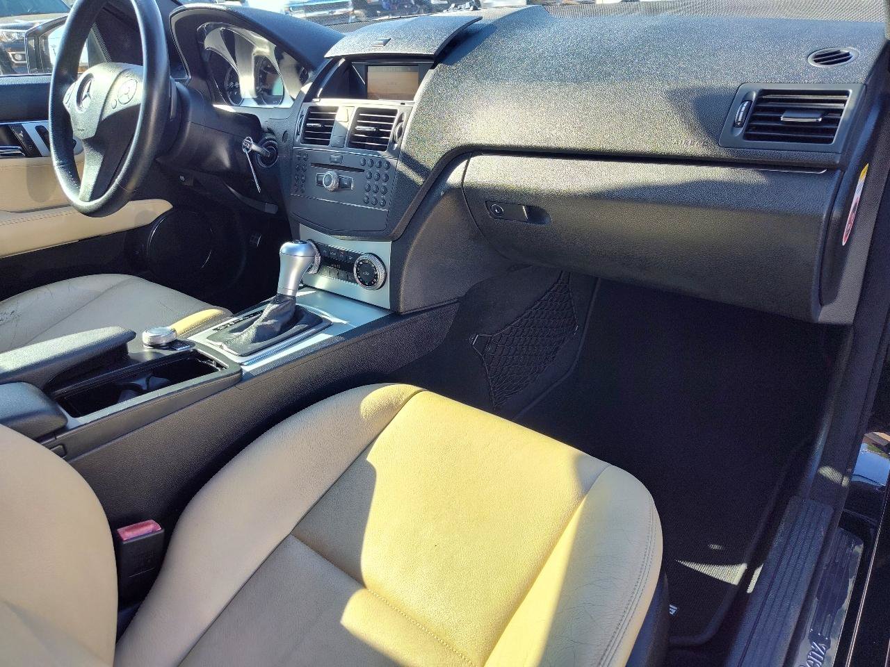 Used 2010 Mercedes-Benz C 300 Sedan image 35
