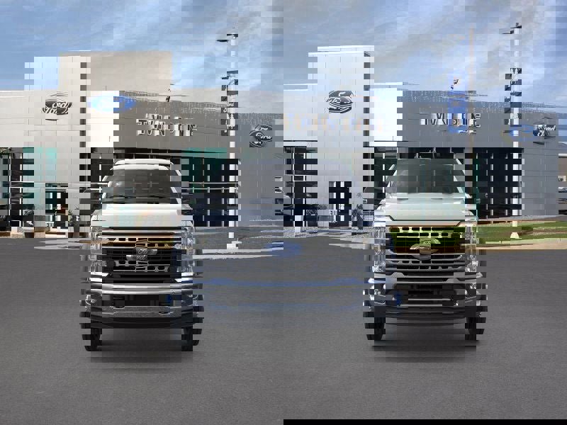 New 2025 Ford F450 XLT w/ XLT Value Package image 6