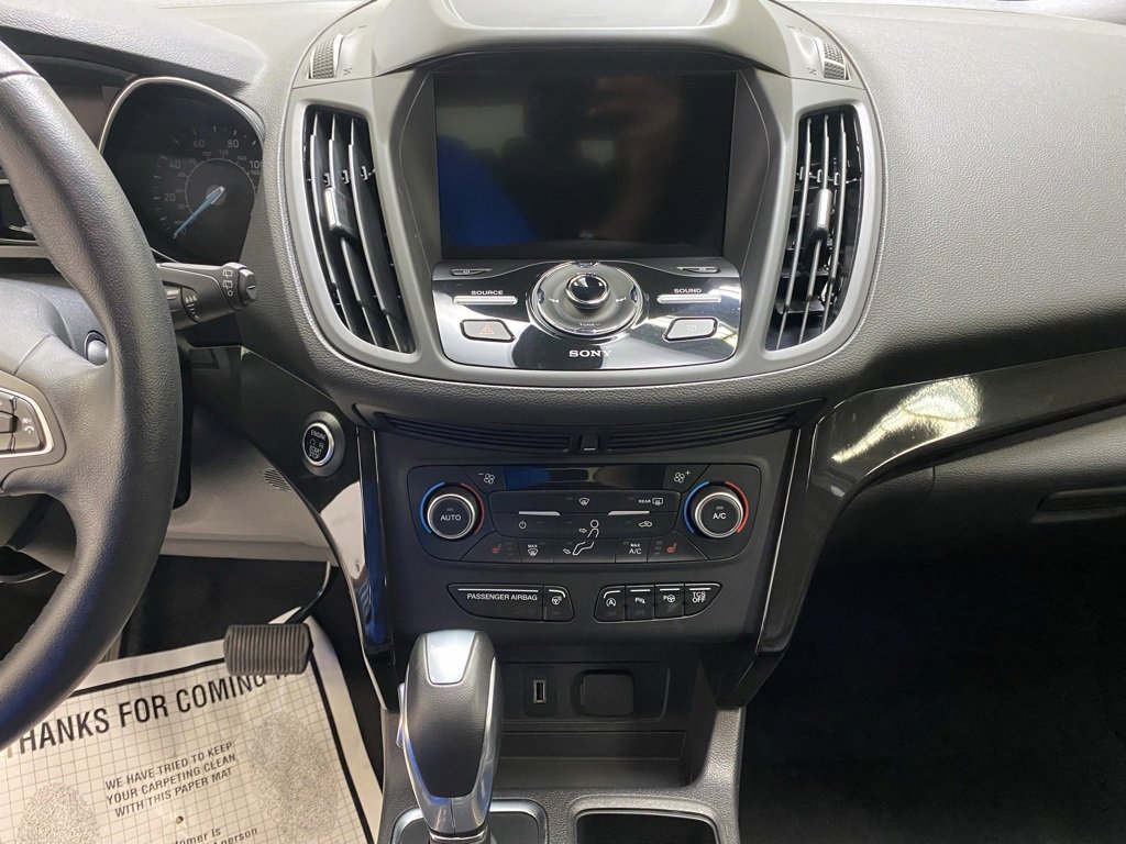 Used 2019 Ford Escape Titanium image 30