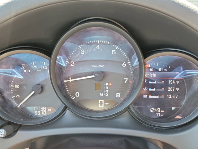 Certified 2023 Porsche Macan AWD/4WD image 31