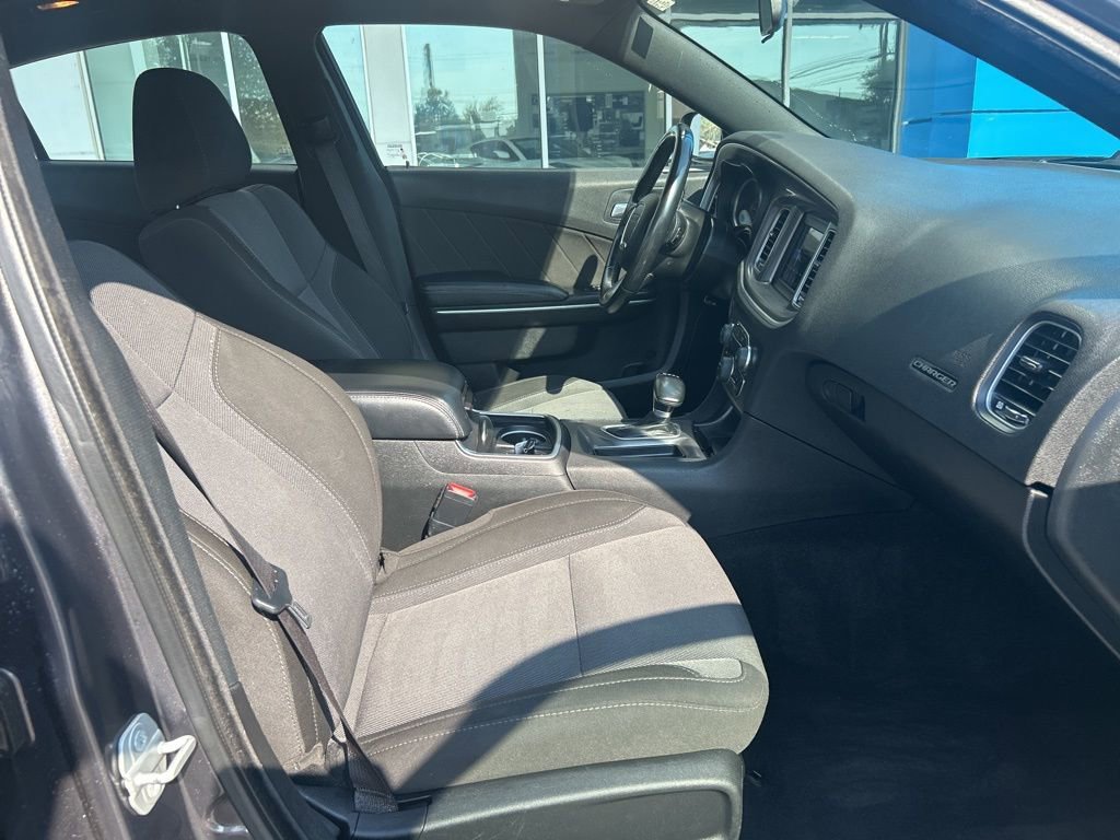 Used 2022 Dodge Charger SXT image 18