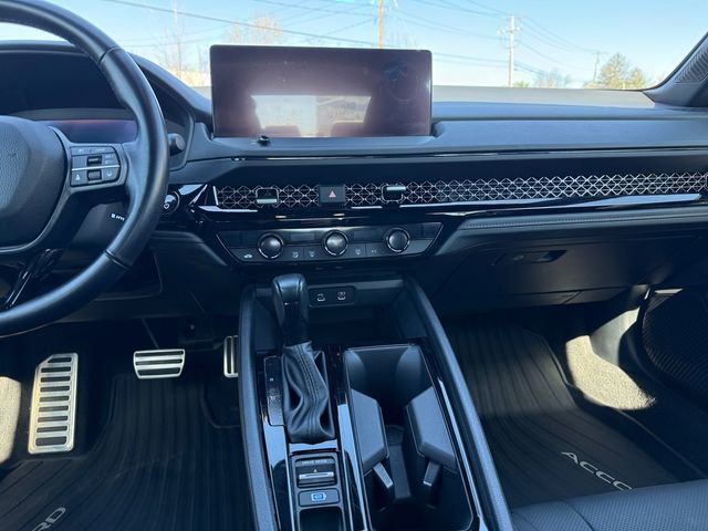 Used 2023 Honda Accord Sport image 3