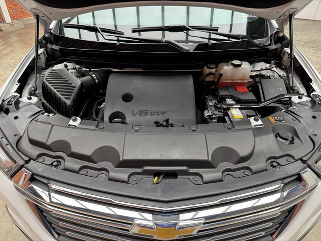 Used 2023 Chevrolet Traverse LT image 29