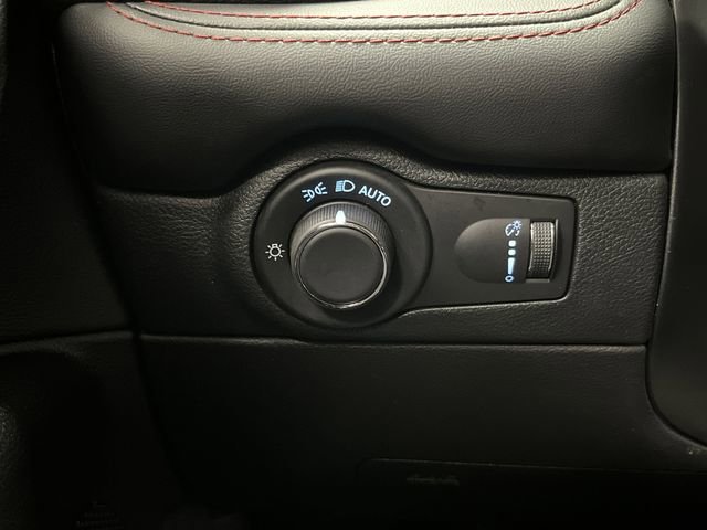 Used 2025 Dodge Durango R/T image 28