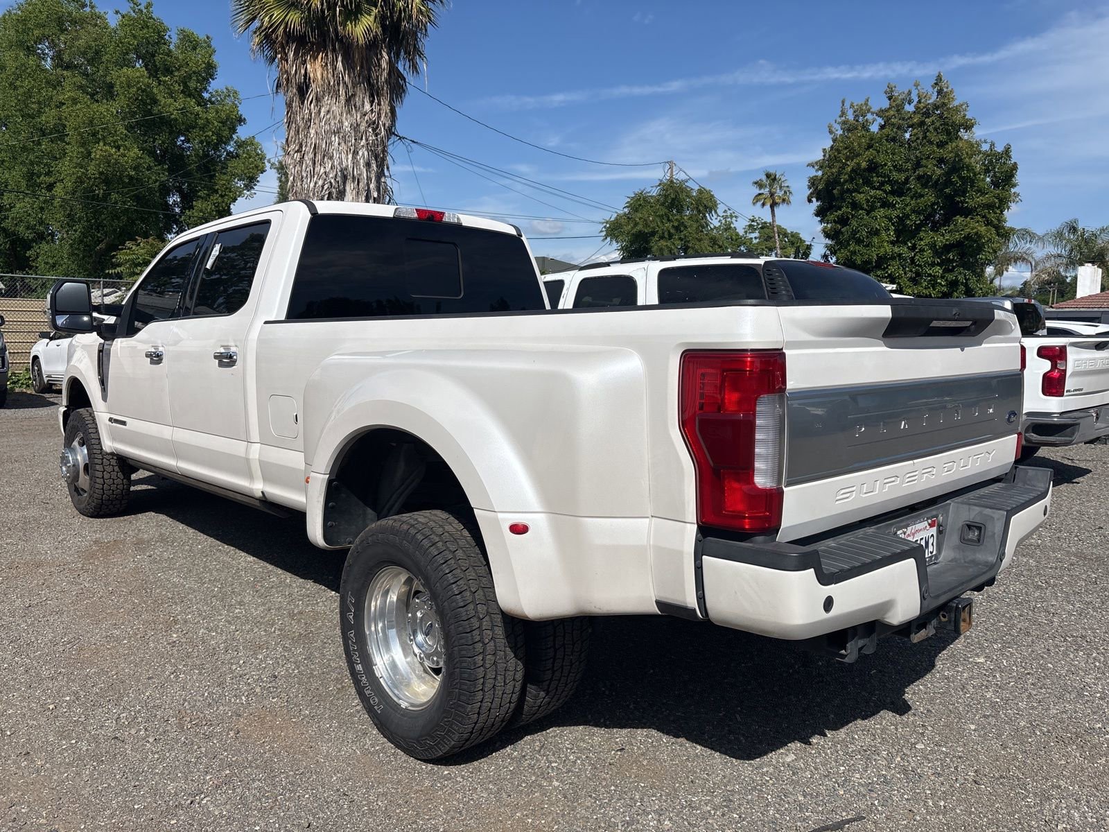Used 2019 Ford F350 Platinum w/ Platinum Ultimate Package AWD/4WD image 3