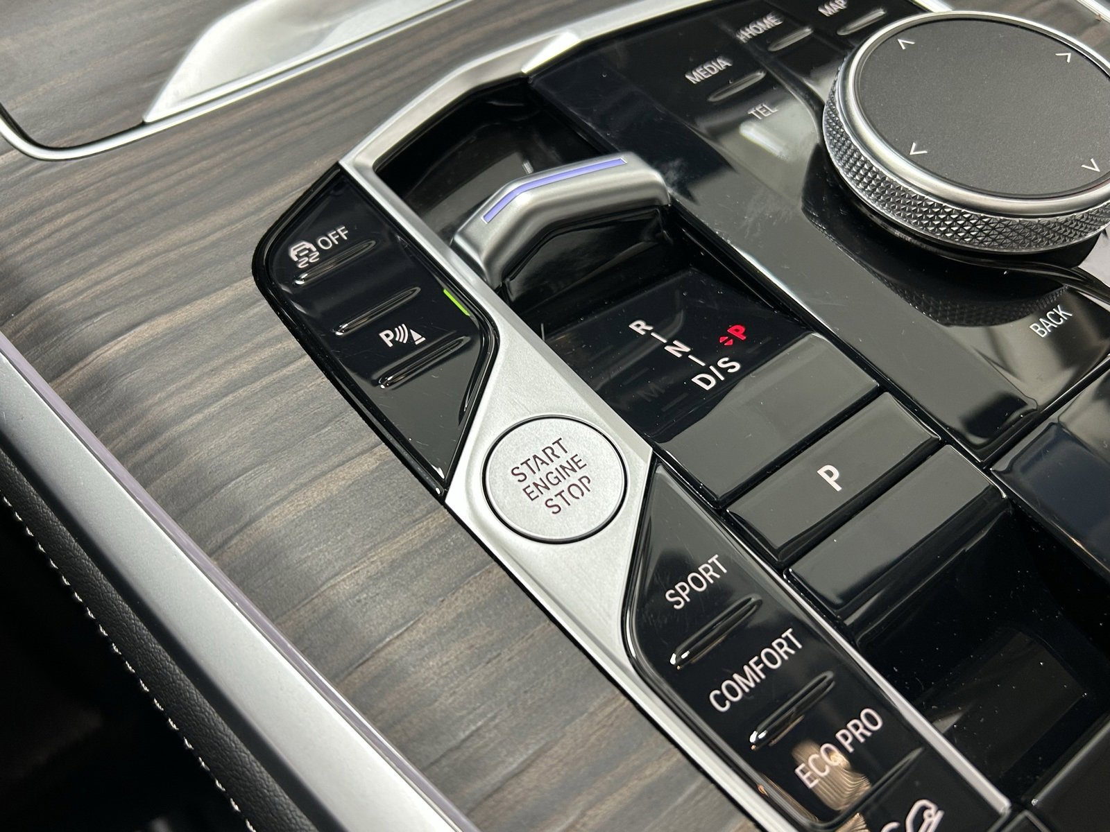 Used 2024 BMW X7 xDrive40i image 21