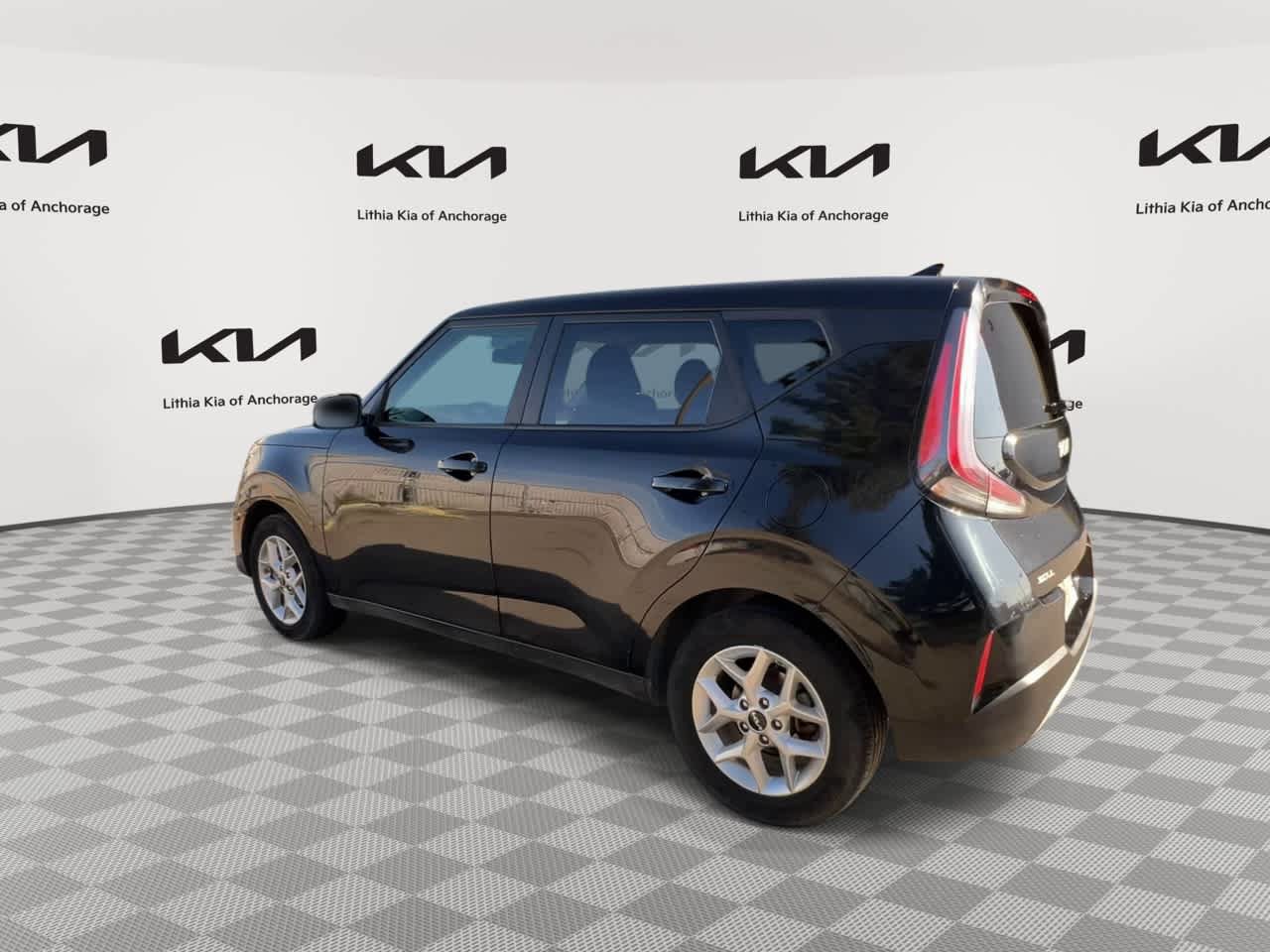 Certified 2023 Kia Soul LX w/ Option Group 015 FWD image 6