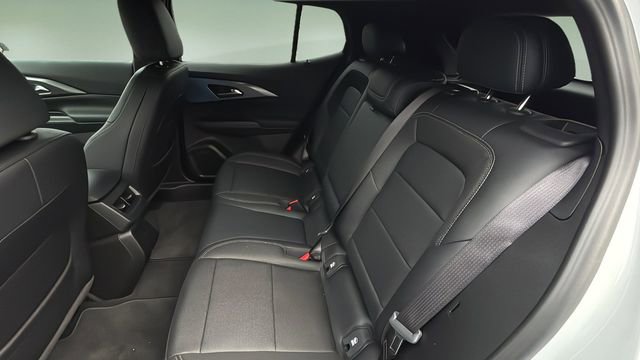 Certified 2025 Chevrolet Equinox EV LT w/ Convenience Package image 19